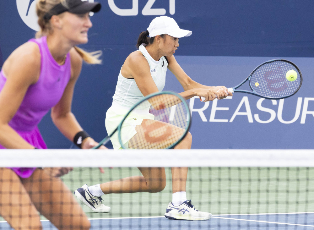 中展现出强 中展现出强