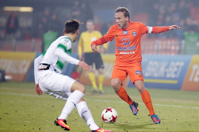 手埋下了伏 手埋下了伏