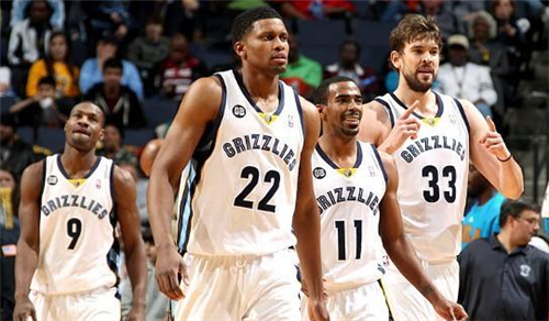 对方两翼压 对方两翼压